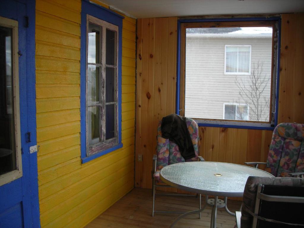 Gite Des Hauteurs Et Cafe De La Place Saint Zenon Room photo