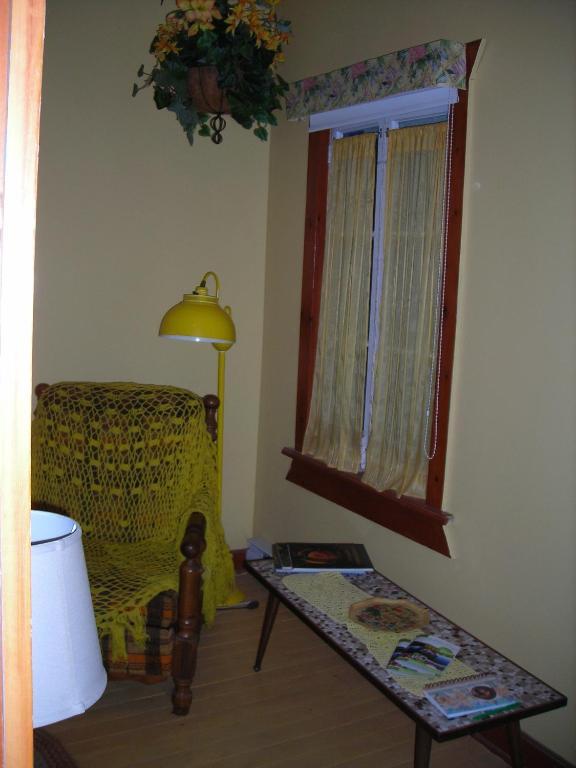 Gite Des Hauteurs Et Cafe De La Place Saint Zenon Room photo